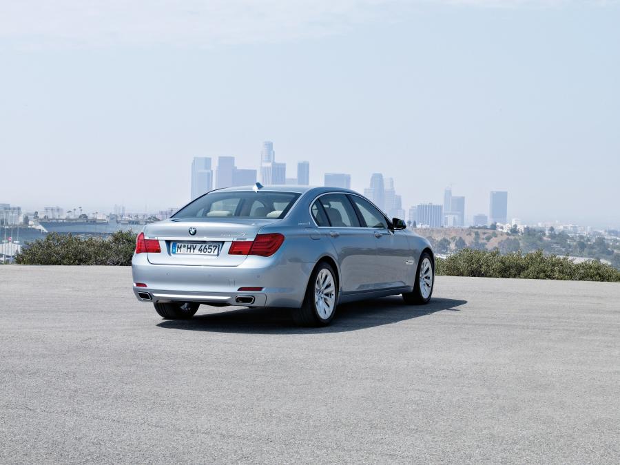  BMW ActiveHybrid 7 2009 года  (фото 22 из 41)